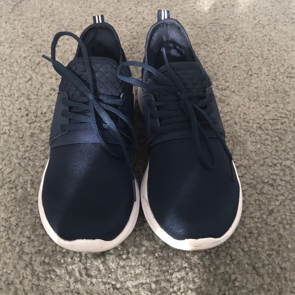 navy blue nautica shoes